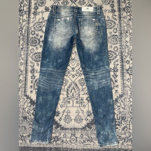 Miss Me Embroidered Lace Signature Cuffed Skinny Lightwash Denim Jeans - Picture 3 of 10